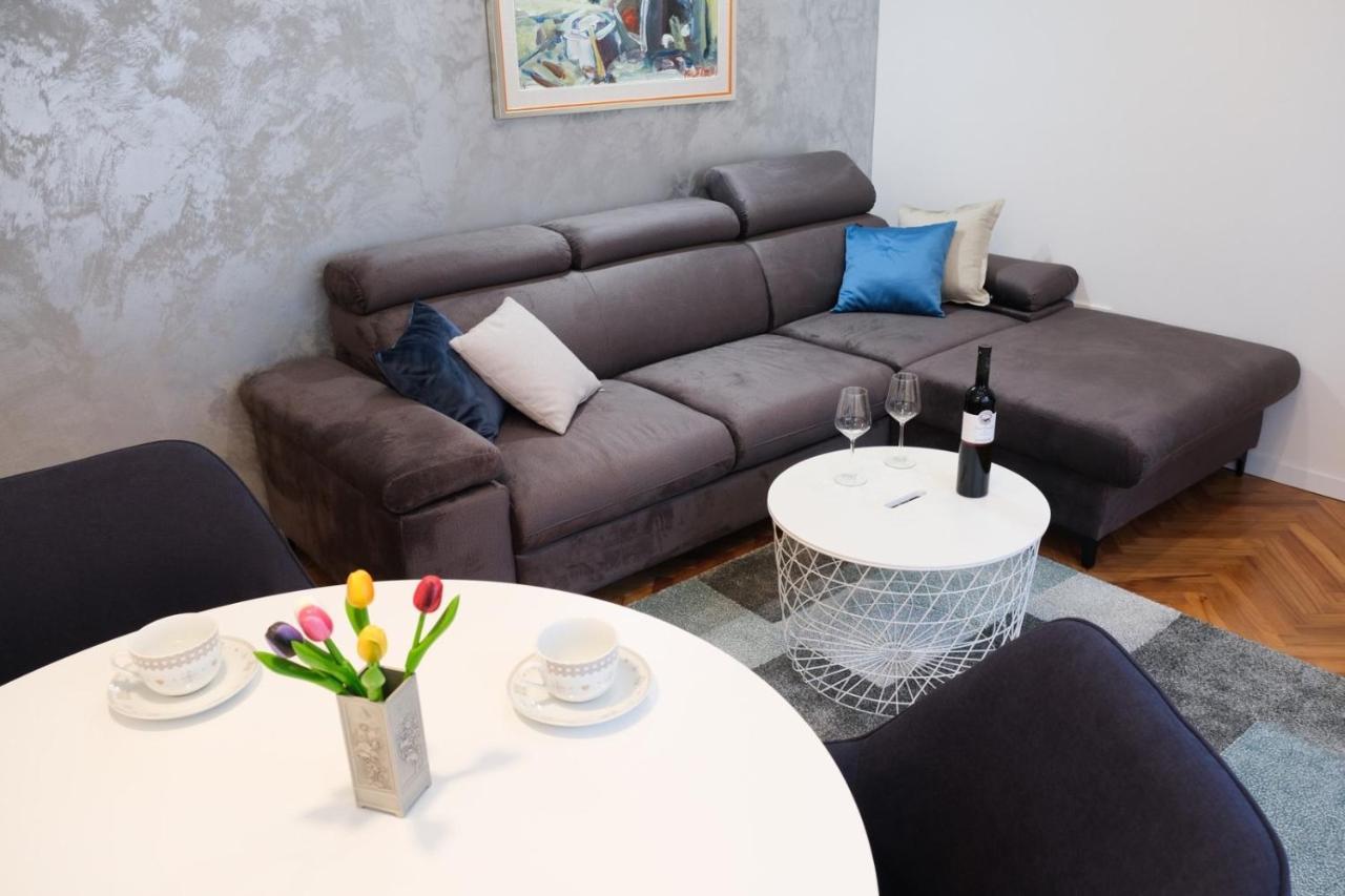 Paola Lägenhet Rijeka Exteriör bild