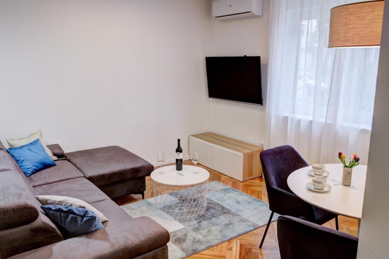 Paola Lägenhet Rijeka Exteriör bild